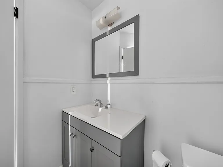 151 E McHattie St #10 — Photo 9