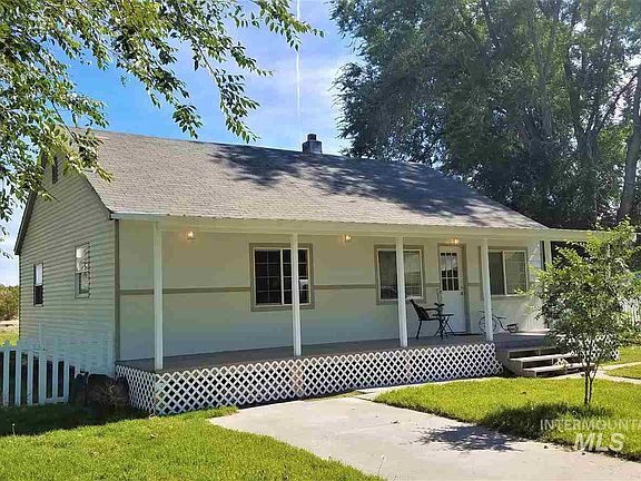 3rd image of 110 2nd Ave E