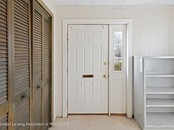 3rd image of 514 W Maple St