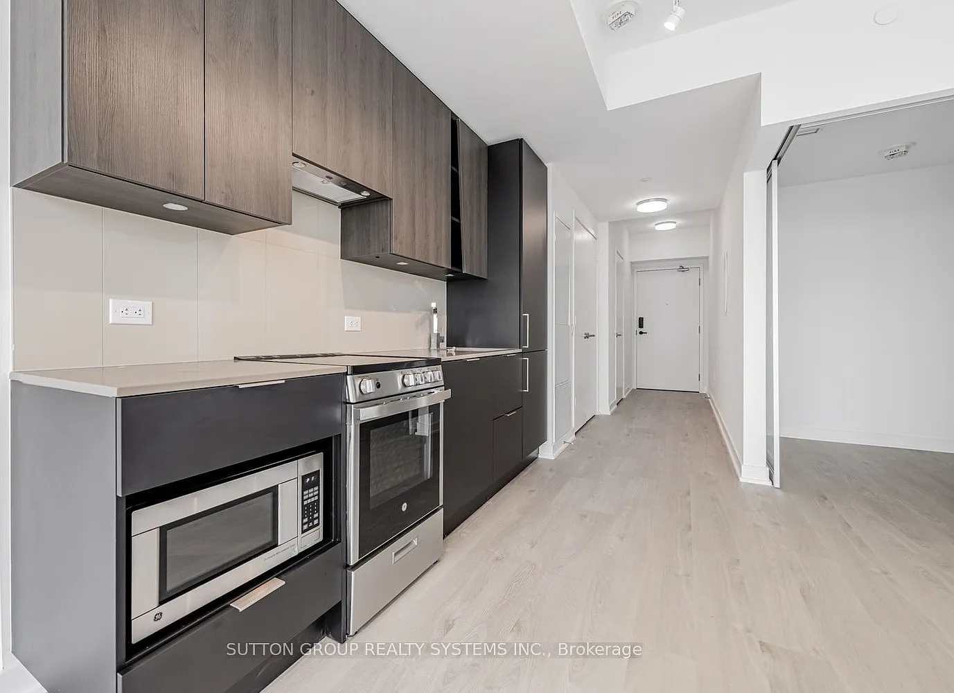 2 bed, $2,400 — Photo 4