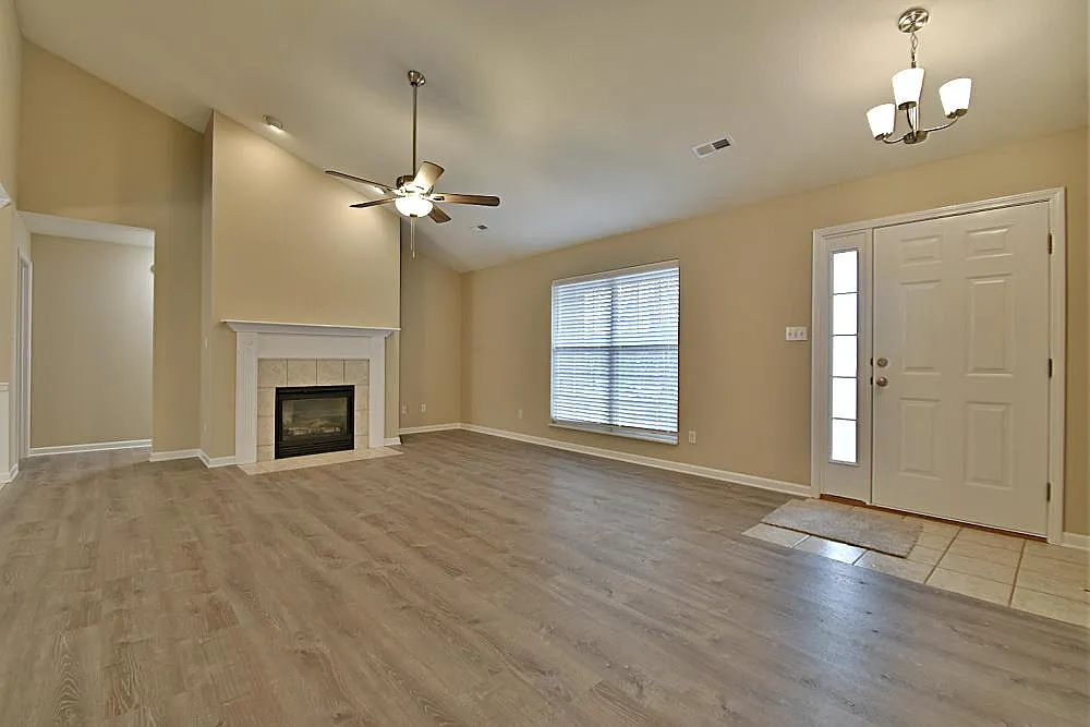 Building Photo - Avocet Ln