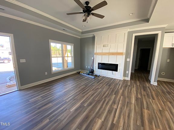 3rd image of 104 Rae Dr