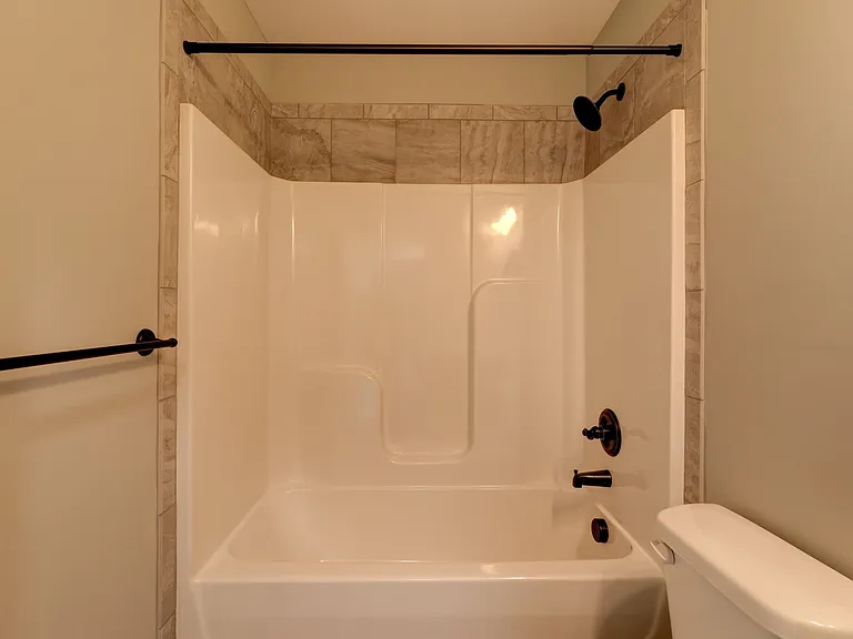 1008 Meadowview Ln — Photo 49