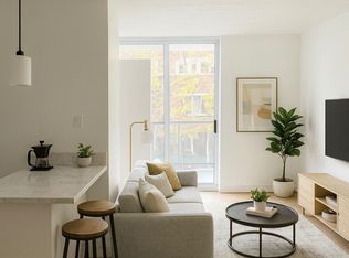 44 Walmer Rd #307, Toronto, ON M5R 2X5