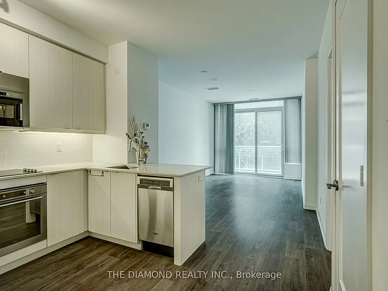 101 Erskine Ave #321 — Photo 3