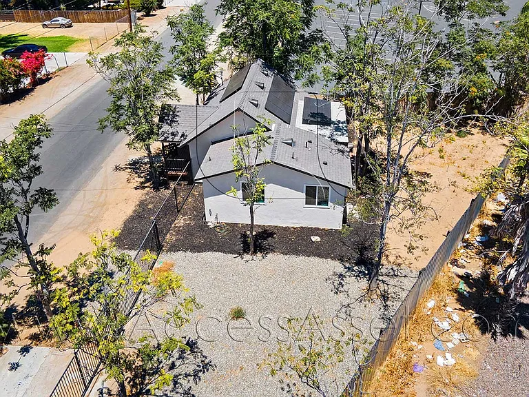 434 Highland Ave — Photo 22