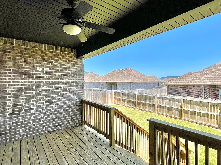 530 Captain Hopkins St — Photo 37