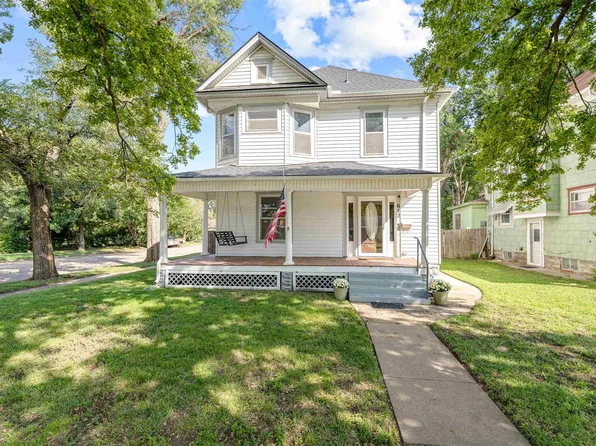 612 W State St, Salina, KS 67401