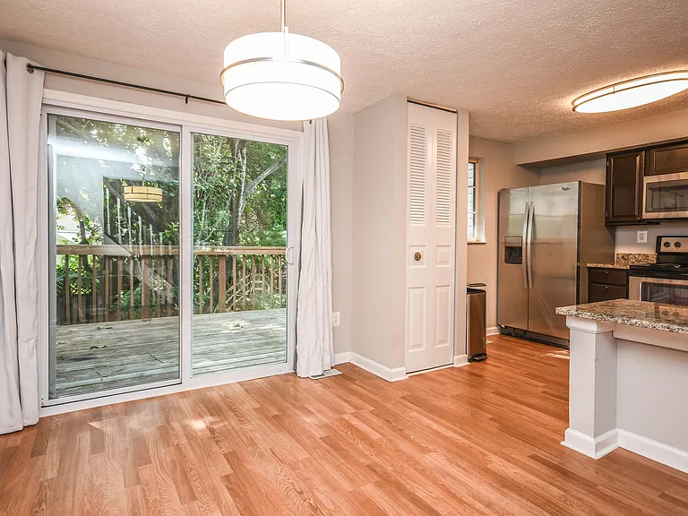 27 Cross Country Ct — Photo 8