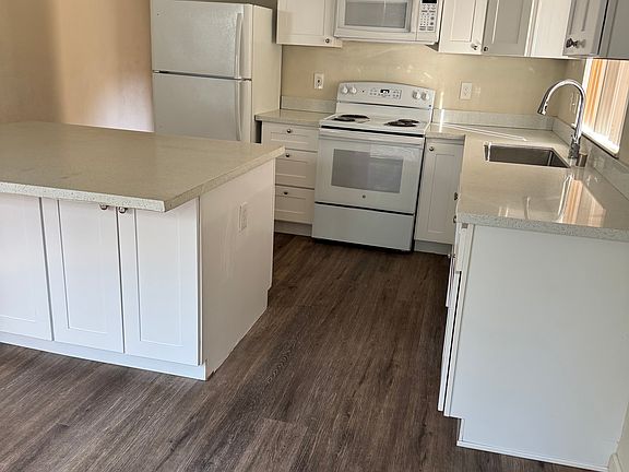 4th image of 814 Mantelli Dr