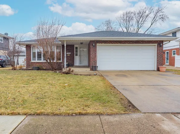 10908 S Kilbourn Ave, Oak Lawn, IL 60453