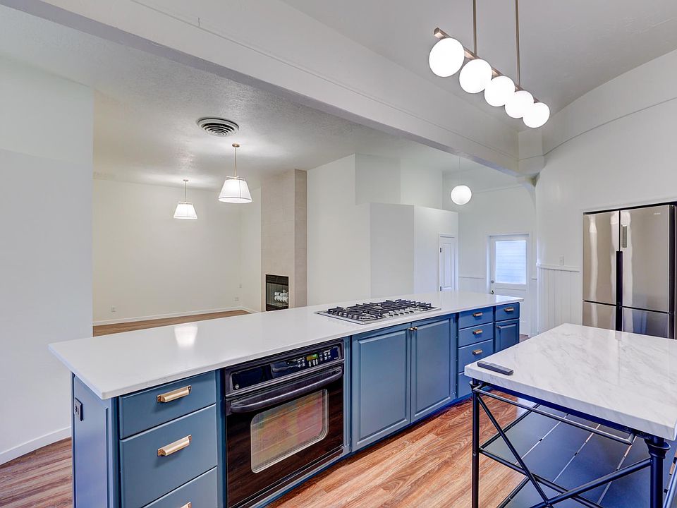 Chef's kitchen