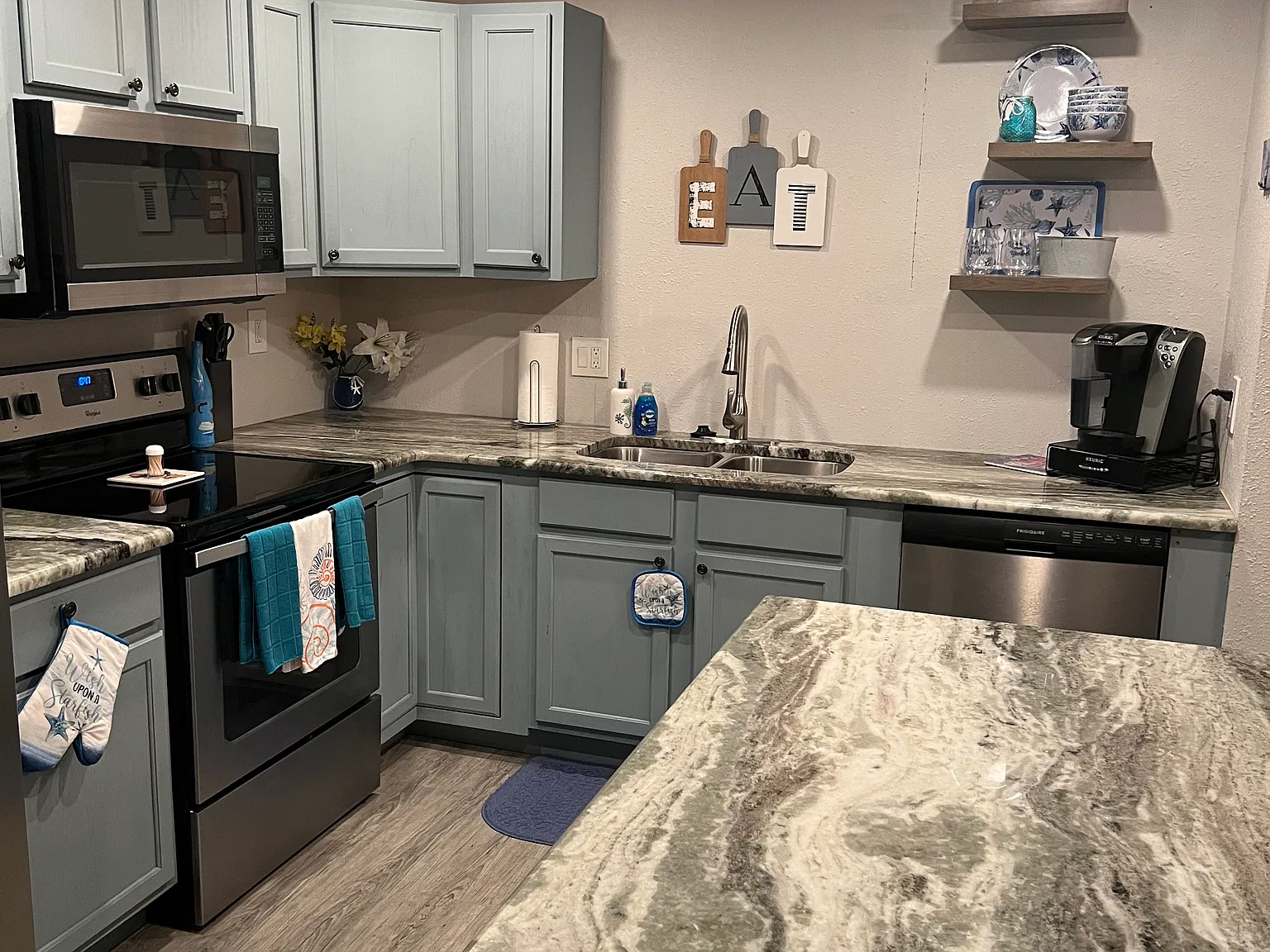 2 bed, 1102 sqft, $2,500 — Photo 4