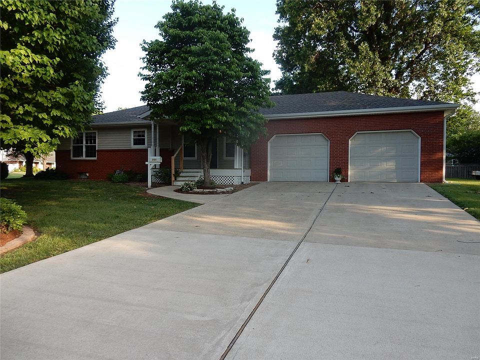 1st image of 2020 Garfield Ave