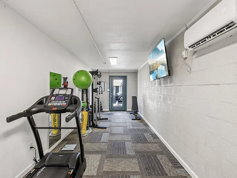 Escondido Apartments — Photo 14