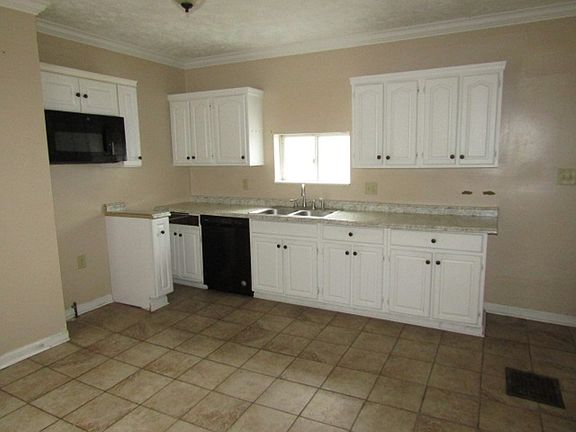 4th image of 652 Bower Hill Rd