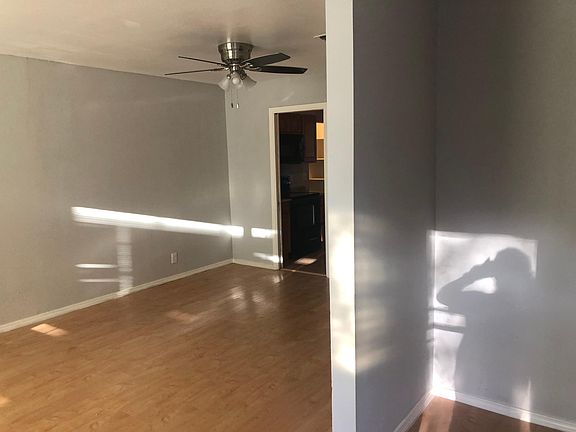 4th image of 2114 Petersburg St