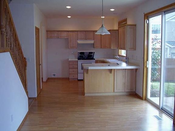 4th image of 10502 NE 113th Ave