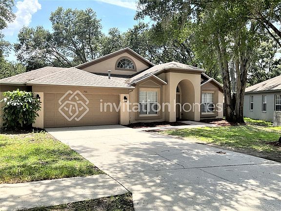 2nd image of 711 Grand Canyon Dr