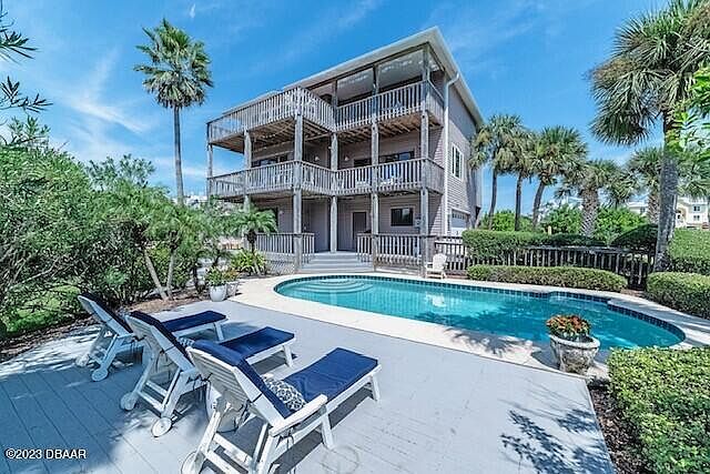 1st image of 875 Angelfish Ave