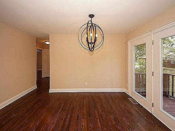 4th image of 1209 Julian Clark Rd