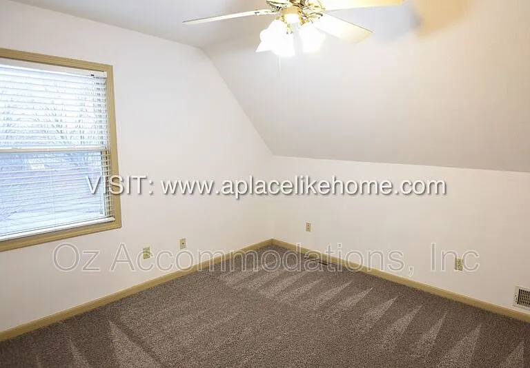 1140 SW Huntington Dr — Photo 27