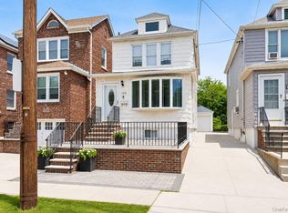 1372 Hollywood Avenue, Bronx, NY 10461