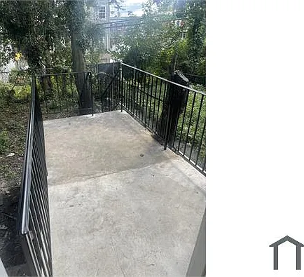 4 bed, 960 sqft, $2,250 — Photo 3