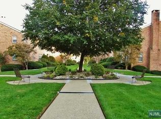 522 N Maple Ave #B5, Ridgewood, NJ 07450