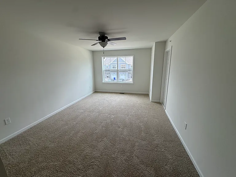 10 Tilghman Trl — Photo 6