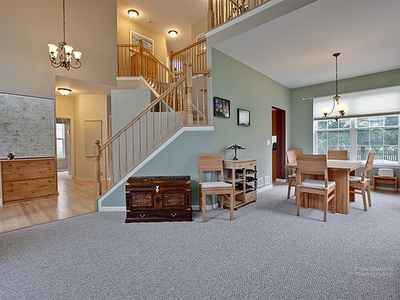 4th image of 1937 Clarewood Ln