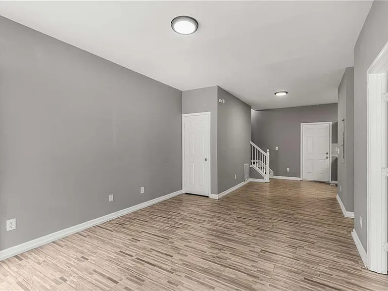 2351 Perry Blvd NW — Photo 5