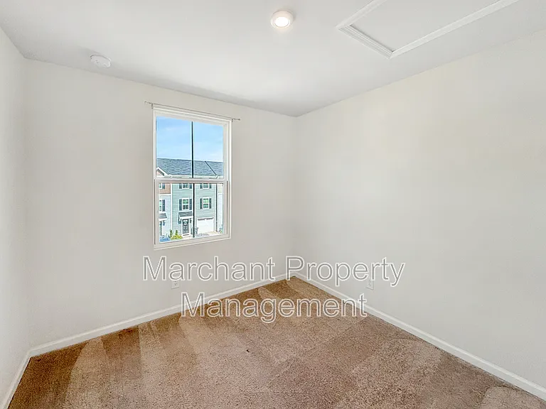 219 Maple Forge Trl — Photo 9