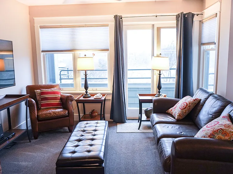 200 S Harbor Dr #9 — Photo 4