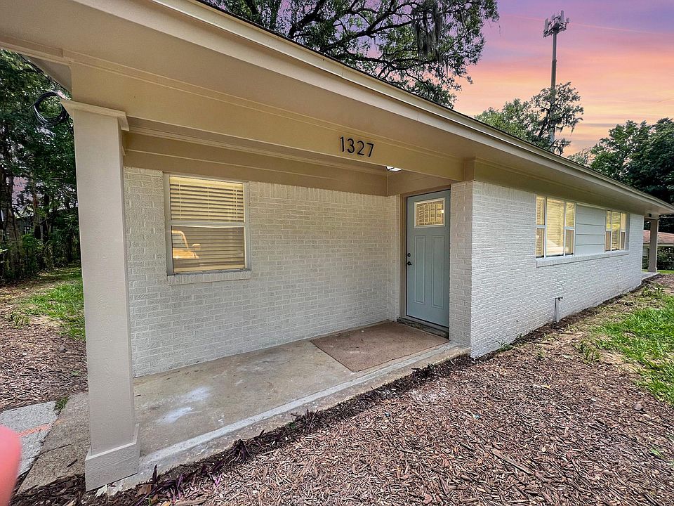 1st image of 1327 Kings Dr