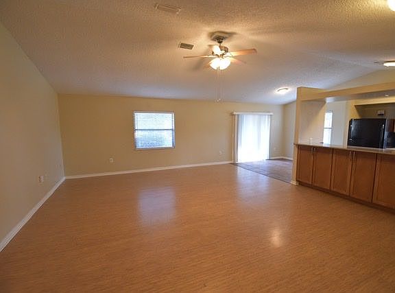 3rd image of 741 Concord Ln