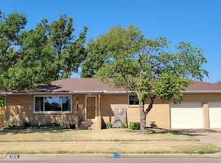 309 N Rhodes Ave, Pretty Prairie, KS 67570