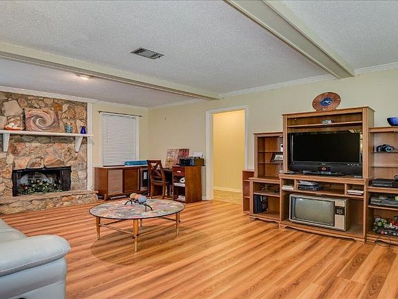 4th image of 3931 Willowood Rd