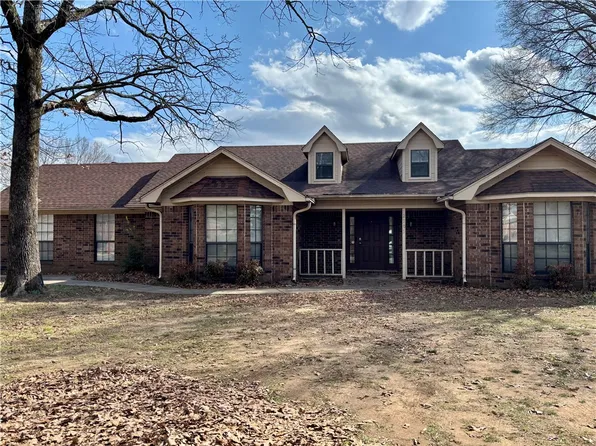 2305 Meadowlake Rd, Conway, AR 72032