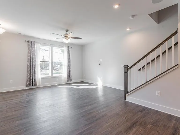 2618 Lassen Walk #A — Photo 21