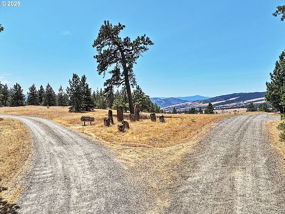 4th image of 4 Murdock Rd