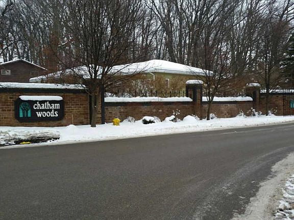 2nd image of 2559 Chatham Woods Dr SE #19