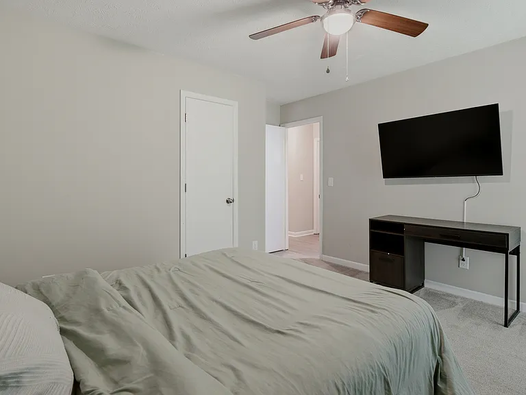 6853 Marlowe Dr — Photo 34