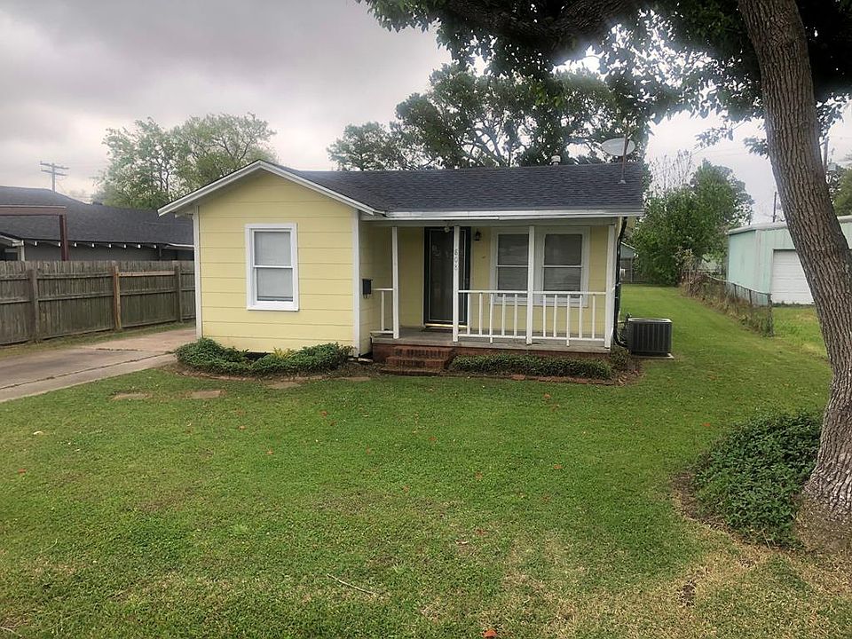 1st image of 808 N 11th St