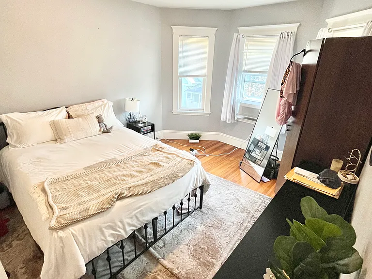 40 Saint Margaret St #3 — Photo 6