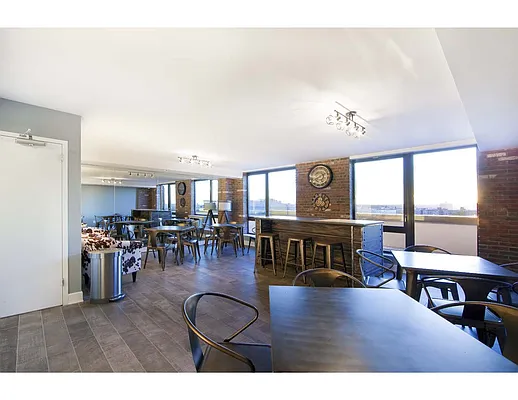 Rented by R New York | media 8