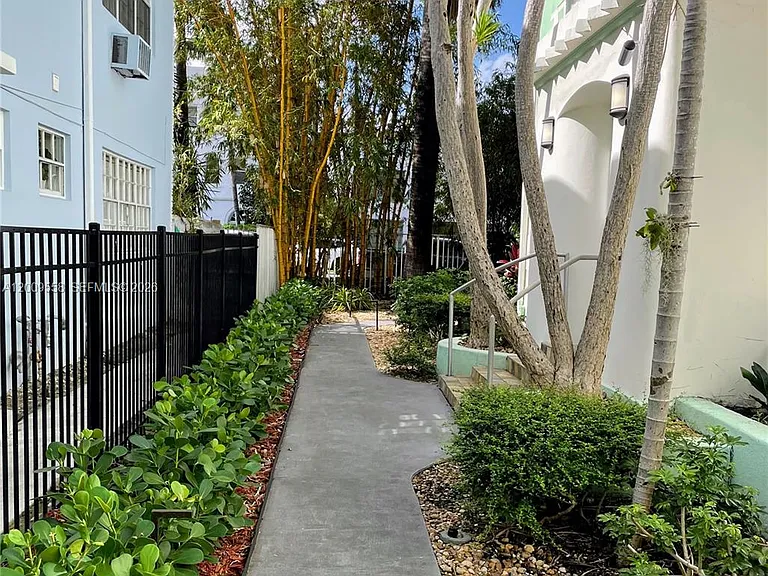 815 Euclid Ave #9 — Photo 18