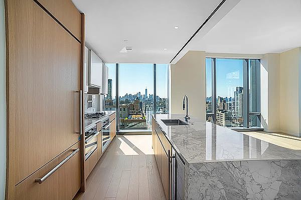 1st image of 277 5th Ave #33C