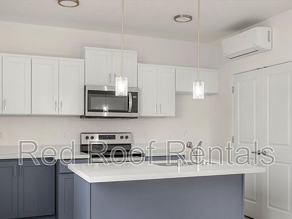 4th image of 1438 E 31st St Unit A1