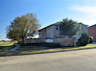 520 Travis Ranch Trl, Arlington, TX 76002